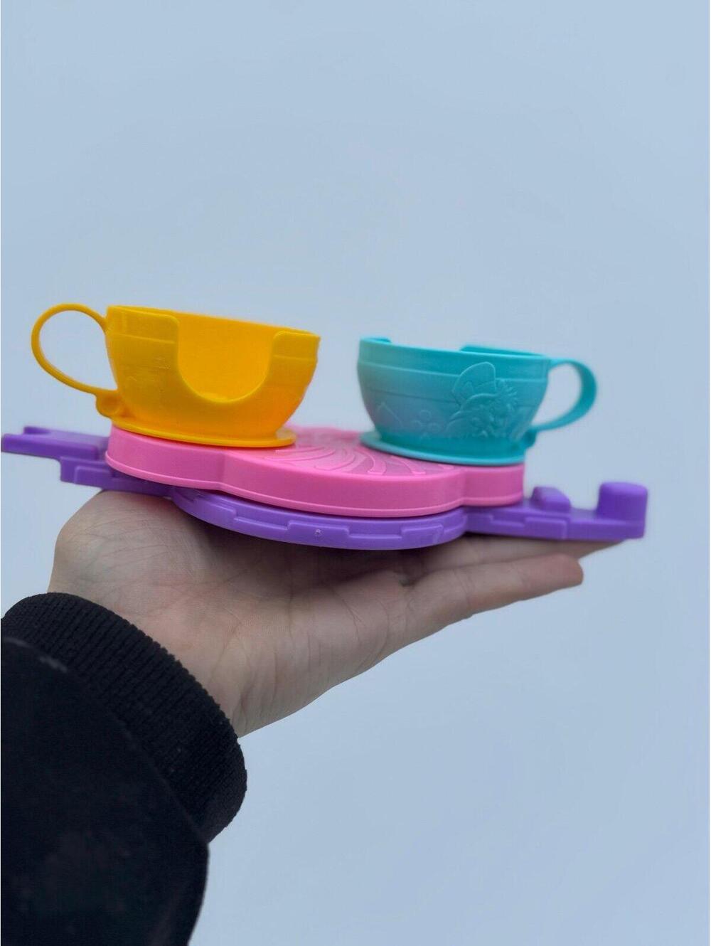 Little People Spinning Tea Cups fisher price Alice in wonderland